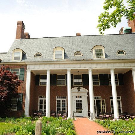 Andover Inn Luaran gambar